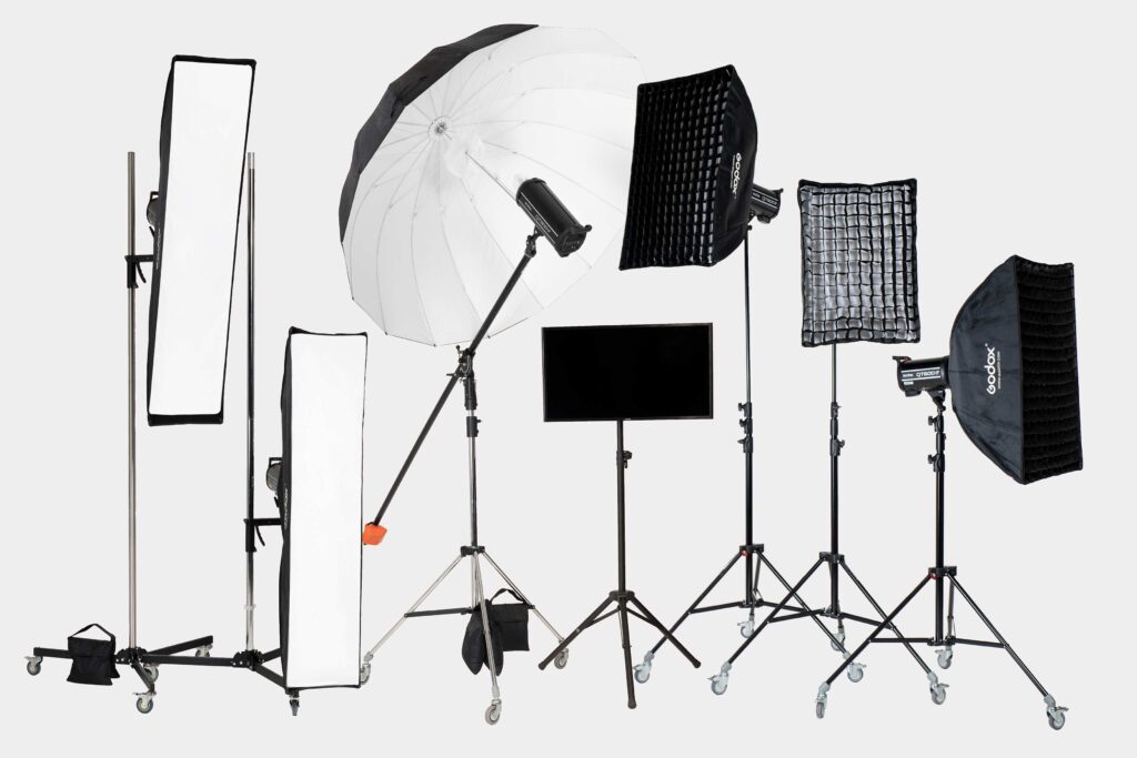 Studioblitze, Softboxen und Stative aus der Technik-Ausstattung im Fotostudio Hannover